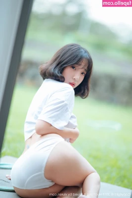 Kang Inkyung [ kang-inkyung ] - wanna see what’s under my skirt, daddy? 😇💓