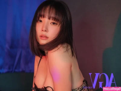 Kang Inkyung [ kang-inkyung ] - I remember you telling me I look good in white 🤍 What would you