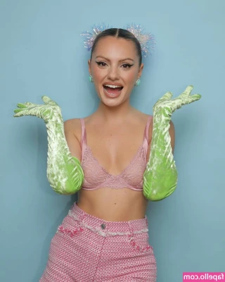 Alexandra Stan [ alexandra-stan ] - CAMELTOES I LIKE 🥵🥵🥵