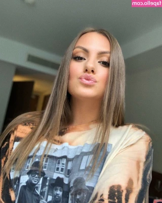 Alexandra Stan [ alexandra-stan ] - desert vibes