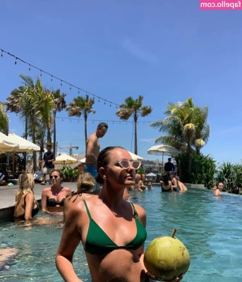 Alexandra Stan [ alexandra-stan ] - 🇬🇧 Have a little sneak peek of my monthly set "MonaFischl" with