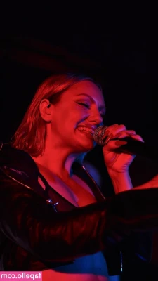 Alexandra Stan [ alexandra-stan ] - Just a sneak peak of the first day edging.