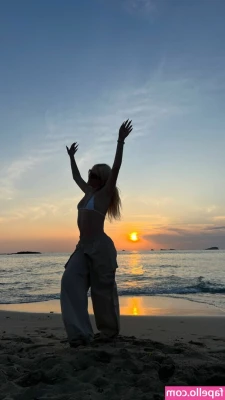 Alexandra Stan [ alexandra-stan ] - Do you even realize how much you turn me on? 😈