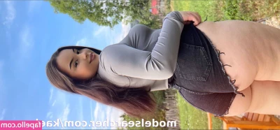 Kaela Voss [ kaela-voss ] - Yoga pants or pantyhose?... Yes!
