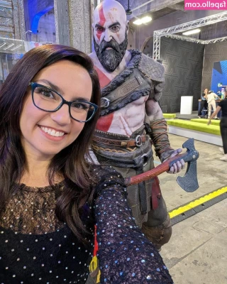 Trisha Hershberger [ trisha-hershberger ] - Sooo my birthday is coming up in November and I ve been wanting a hip