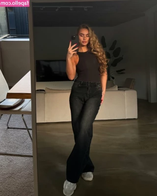 Guusje Van Geel [ guusje-van-geel ] - 🚨Live domination for Christmas🚨 I know that my dog was not good
