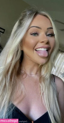 brookeshowsxx [ brookeshowsxx-1 ] - Can you see her?