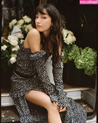 Natasha Liu Bordizzo [ natasha-liu-bordizzo ] - where are you cumming baby? face or pussy??? comment your answer with
