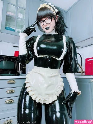 Lilslvkitten - I pinky promise new vids are coming SOON