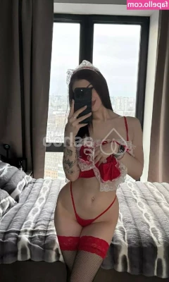 Juliaintim20 - Tu viens te plonger dans mes seins     6 photos sont arrivées pour