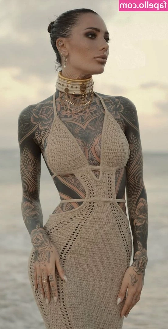 Leah Blum [ leah-blum ] - Thick with a side of thick