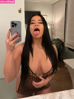 jasminexoxox [ jasminexoxox-3 ] - ugh my favorite pic ever