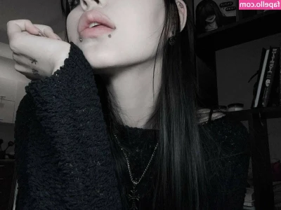 Fknyui - dm me if you can handle more booty