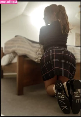 Ella Hughes [ ella-hughes ] - I’m looking for an Easy A 😍