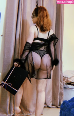 Ella Hughes [ ella-hughes ] - Keep swiping 😝