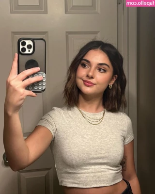 ashley.kay [ ashley-kay ] - New video in your DM . What’s so special about Me , that men get