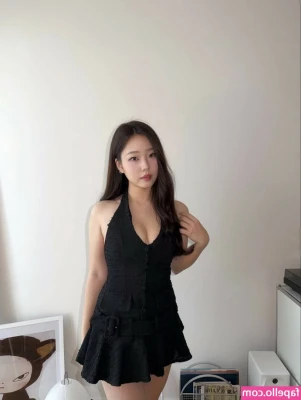 Jessica - Part 1 You guys are definitely going in for a little bit more of the