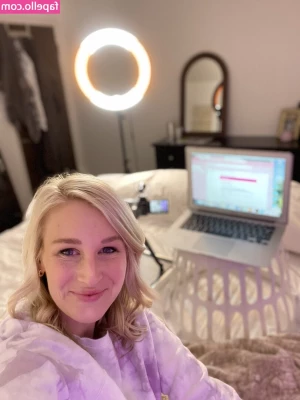 Cassie Popcorn [ cassie-popcorn ] - Thank you to all my subs that have been with me all year long  I