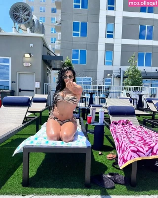 Adrian Michelle [ adrian-michelle ] - Nothing beats a 21yo student totally humiliating me cus his dick is