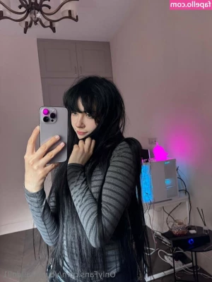 yoursmalldoll1 - Painted in wax