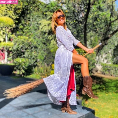 Angelique Boyer [ angelique-boyer ] - Whats your ideal Valentine’s Day meal, loser? #spit