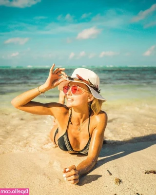 Angelique Boyer [ angelique-boyer ] - In the mood for a ride
