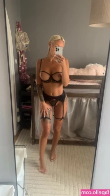 julianaa_bad01 [ julianaa-bad01 ] - Ok... who liked part 2 of make me purrr??😈😈