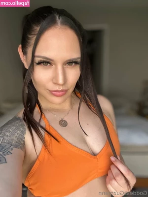 Goddessguzman [ goddessguzman-5 ] - I ve been slacking  but I m still here  My day job keeps me busy