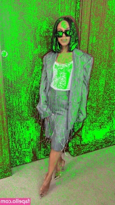 Kerry Washington [ kerry-washington ] - Only 6 days till my bday i cant wait to go live at my hotel if i get