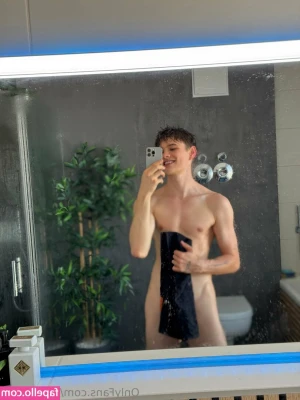 nickbrycex [ nickbrycex-1 ] - made you look😏 I’d love it, if you guys gave me some