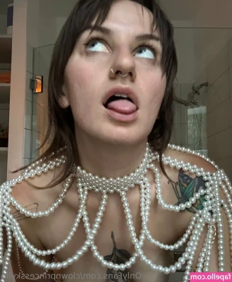 clownprincesskylie - I’d wait forever for the person that knows exactly what I deserve