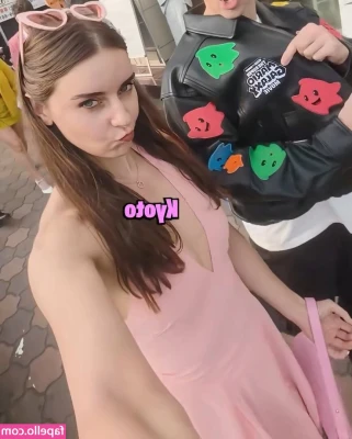Loserfruit - under the coney island table during breakfast