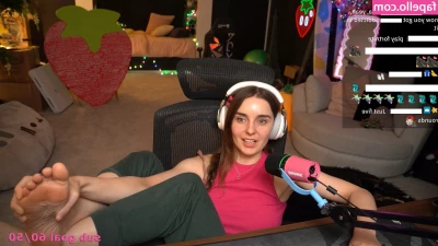 Loserfruit - wanna see my cute shirt  plus a better view of my tat