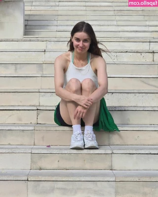 Loserfruit - A little mouth play 👅
