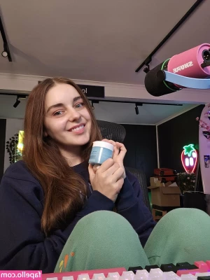 Loserfruit - Write me and tell me what I can do for you darling 😊😈😋