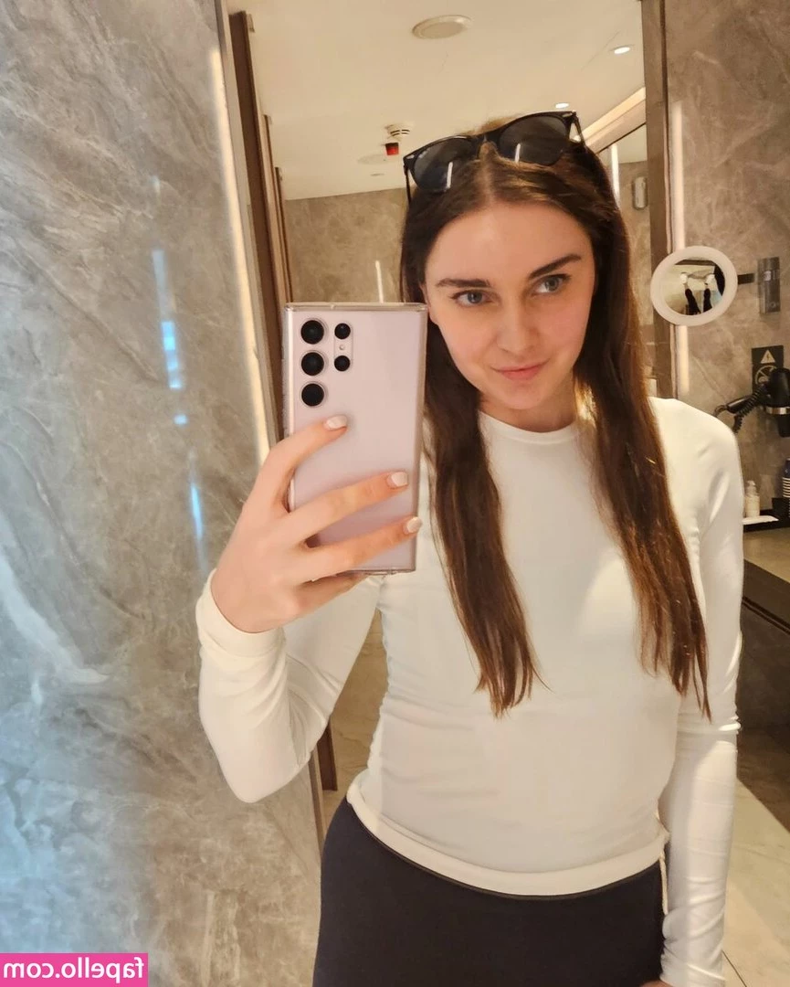 Loserfruit - shaking my ass I need cock so much   I m starting to stretch my hole