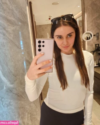 Loserfruit - shaking my ass I need cock so much   I m starting to stretch my hole