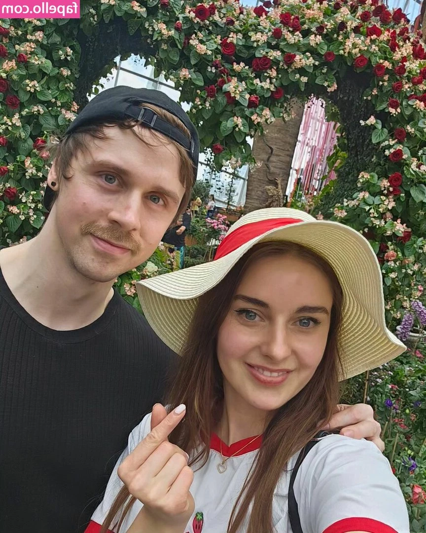 Loserfruit - do u think blue fits me?