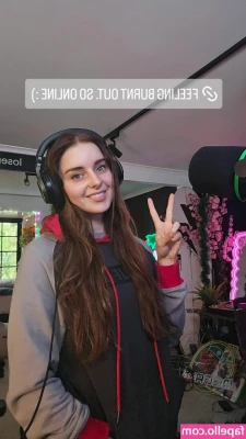 Loserfruit - My sparkling eyes, sexy body, long well-groomed hair and good looks