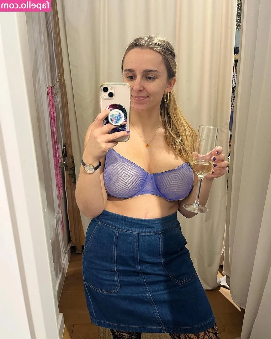 Hannah Witton [ hannah-witton ] - Muy privado