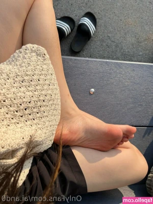ai.and0 [ ai-and0-1 ] - Hard nipples