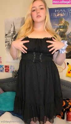 y0urnerdywh0re - 🧡 Like this post of you want to spank this 🍑