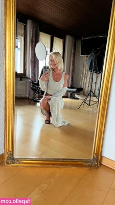 Darina Nikitina [ darina-nikitina ] - Pajamas in hotel rooms hit different 💦
