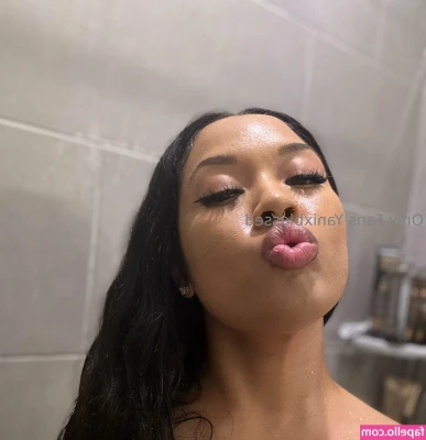 ybabyxx [ ybabyxx-1 ] - Yesterdays birthday sex .. got the icing all over my cake 😜