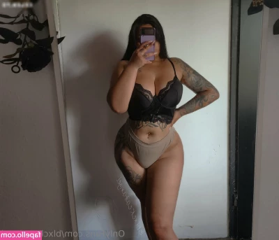 blxckcatangel - Imagínate llegar a casa y conseguirme preparándote la cena así