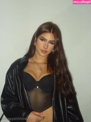 littleyasmin - Oiiiie 🔥🔥