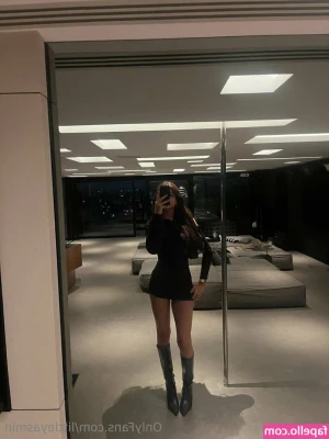 littleyasmin - He told me to pull all the way out and put it back in when I fuck him