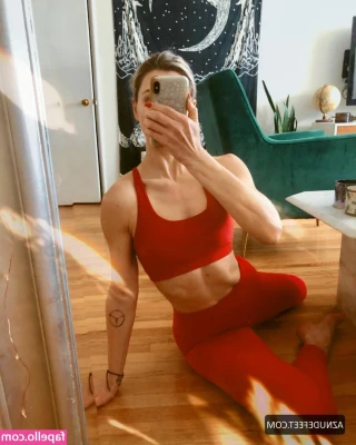 Alissa Filoramo [ alissa-filoramo ] - Good morning ☀️ 💦