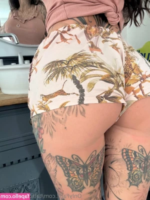 tattooedselene - My First MMF Threesome and first Double Penetration is in your