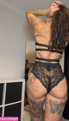 tattooedselene - Something about filming a ball busting JOI custom really leaves me